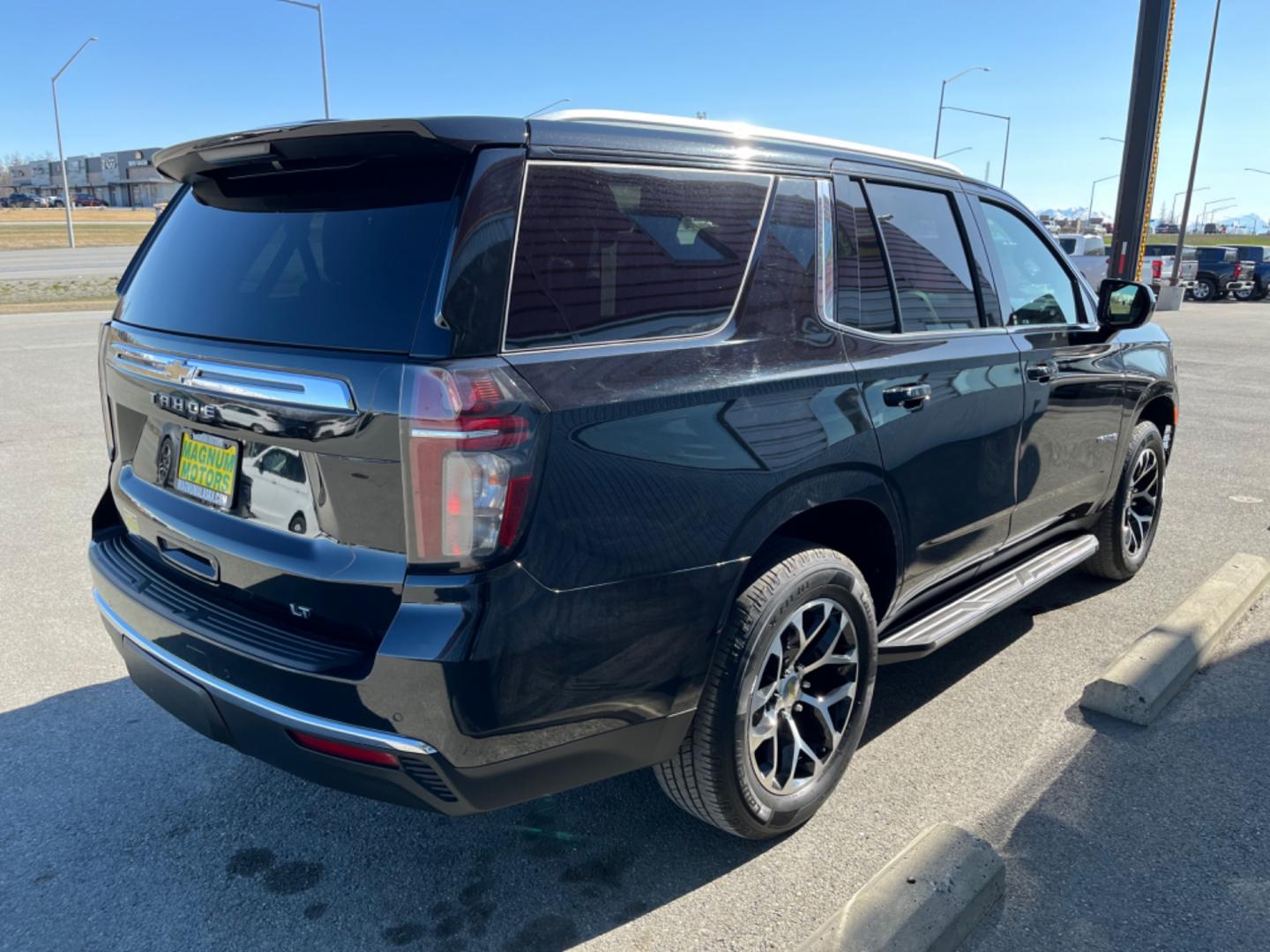 2021 BLACK /Black CHEVROLET TAHOE LT (1GNSKNKD0MR) with an 5.3L engine, Automatic transmission, located at 1960 Industrial Drive, Wasilla, 99654, (907) 274-2277, 61.573475, -149.400146 - Photo#4